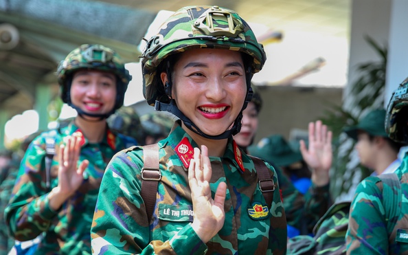 Lực lượng diễu tỷ lệ kèo góc nhà cái, diễu hành của Bộ Quốc phòng đến miền Nam