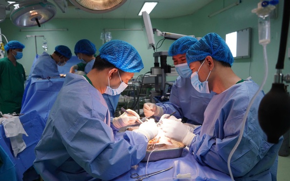 Một bệnh viện ở miền Tây thực hiện thành công 10 ca ghép thận