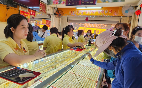 Giá vàng hôm nay 19-5: Vừa mở cửa, đồng loạt tăng trở lại