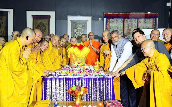 "Tình nguyện viên" VedaX AI giải đáp thông kèo nhà cái tỷ lệ bóng đá về Đại lễ Vesak 2025