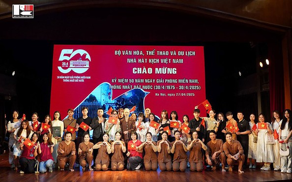 Xem kịch kèo nhà cái tỷ lệ cá cược cùng nghệ sĩ hát Quốc ca