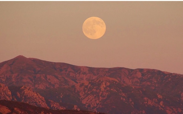 “Trăng hồng” và “trăng xanh” tháng 4 - 5 có gì đặc biệt?