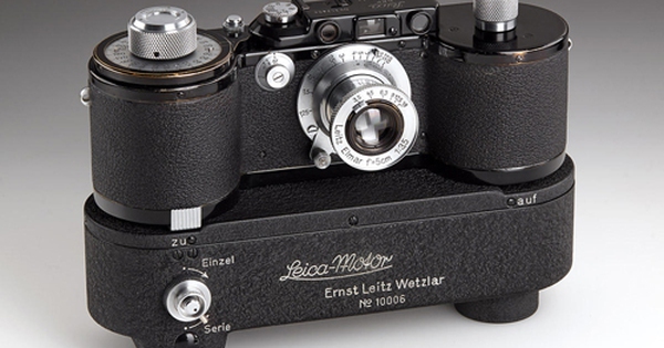 Máy ảnh Leica của quân đội Đức giá 16,6 tỉ đồng