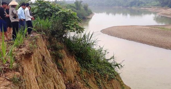 Káº¿t quáº£ hÃ¬nh áº£nh cho ChÄn trÃ¢u khÃ´ng tháº¥y vá», Äi tÃ¬m bÃ ng hoÃ ng phÃ¡t hiá»n 3 em nhá» tá»­ vong dÆ°á»i Äáº­p nÆ°á»c