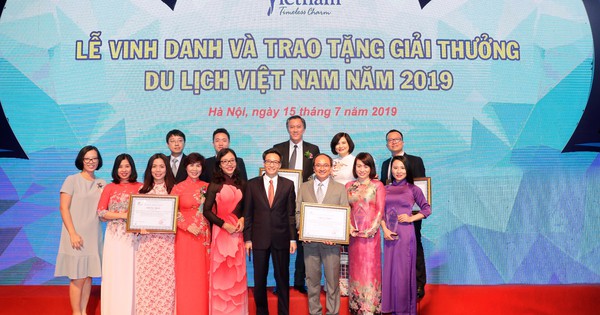 Lữ Hành Saigontourist Tiếp Tục được Vinh Danh 4 Giải Thưởng Du Lịch Việt Nam Năm 2019 0724