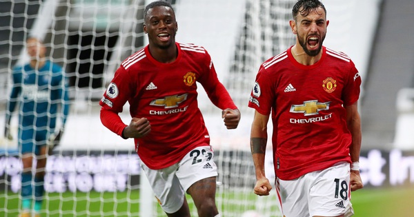 Nghiệt ngã đá phản, Man United ngược dòng ngoạn mục ở St.James’ Park