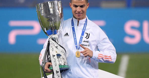 Ronaldo lập công giúp Juventus vô địch Siêu cúp Ý