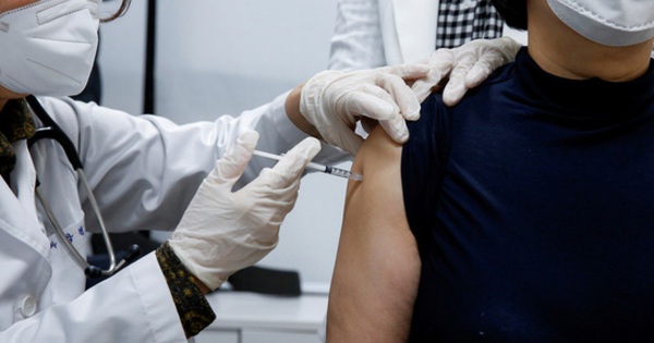 Vắc-xin Covid-19 sắp tiêm cho người dân được phân phối, sử dụng thế nào?