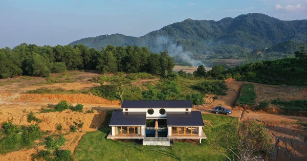 Ngôi nhà Nhật Bản “mọc” trên đỉnh đồi, mang tầm nhìn vạn người mê