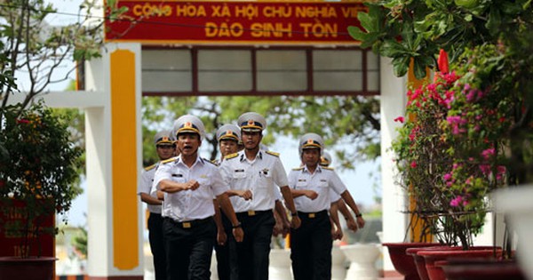 Kiên trì bảo vệ chủ quyền