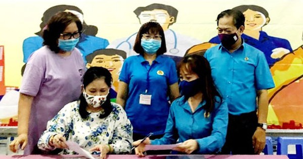Nâng phúc lợi cho đoàn viên trong Tháng Công nhân Nâng phúc lợi cho đoàn viên trong Tháng Công nhân