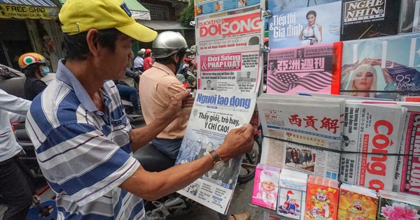 Sạp báo của ba tôi