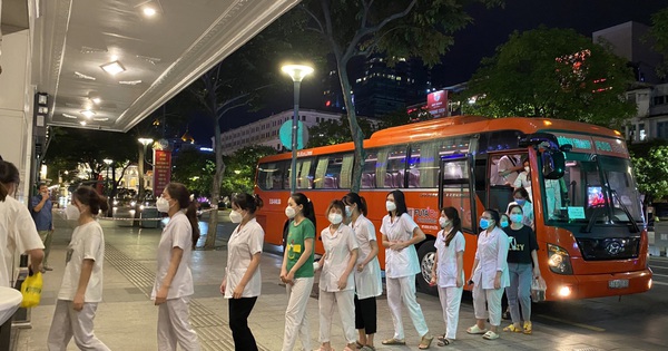 5.000 chuyến xe Phương Trang đưa người dân về quê miễn phí - Vimarsana News