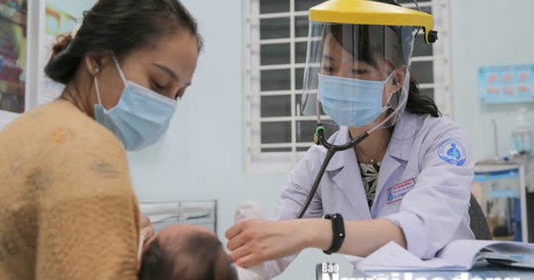 Mức đóng bảo hiểm y tế 2021 của cán bộ, công chức, viên chức và người lao động - Vimarsana News