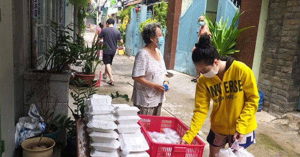 Nhiều hoạt động hỗ trợ công nhân đang cách ly, phong tỏa - Vimarsana News