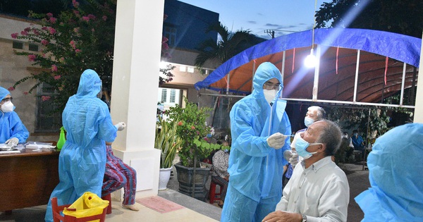 Bình Định: Một giáo viên mắc Covid-19, vùng dịch dừng thi tốt nghiệp THPT đợt 1 - Vimarsana News