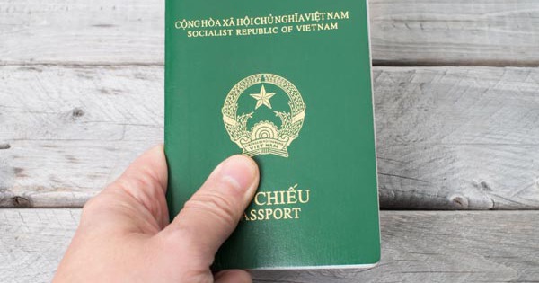 Bộ Công an ra quy định mới về hộ chiếu gắn chip - Báo Người lao động - Vimarsana News