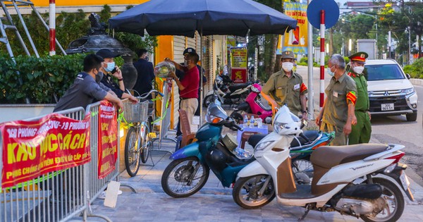 Hai nhân viên Vinmart trong khu đô thị ở Hà Nội dương tính SARS-CoV-2 - Vimarsana News