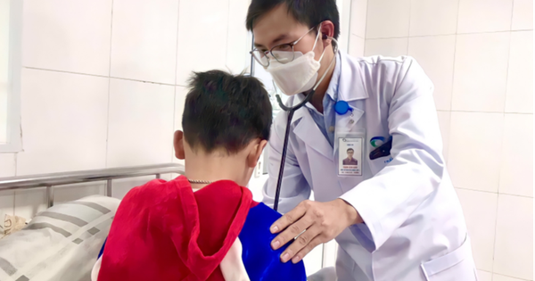 Thèm ngọt, sụt cân, bé 6 tuổi nguy kịch vì đái tháo đường