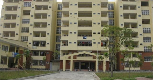 Kí túc xá đóng cửa để hoàn thiện yêu cầu PCCC, hàng ngàn sinh viên gặp khó