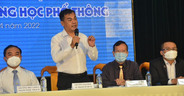 Cận cảnh đề thi đánh giá năng lực chuyên biệt của Trường  ĐH Sư phạm TP HCM