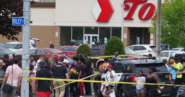 Shooting in a supermarket in New York, at least 10 people were killed