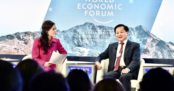 Dense activities of Deputy Prime Minister Le Minh Khai in Davos, Switzerland