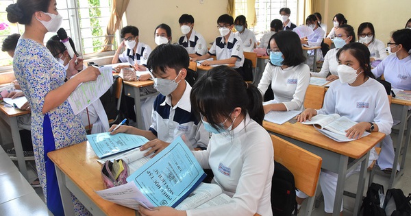 Đề nghị quy định môn Lịch sử là môn học bắt buộc đối với cấp THPT