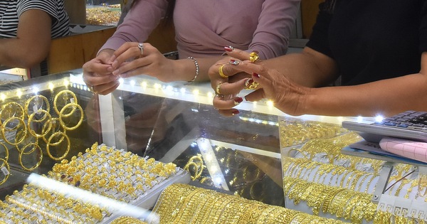 Giá vàng hôm nay 9-5: Vàng trang sức tăng, vẫn thấp hơn vàng SJC trên 14 triệu đồng/lượng