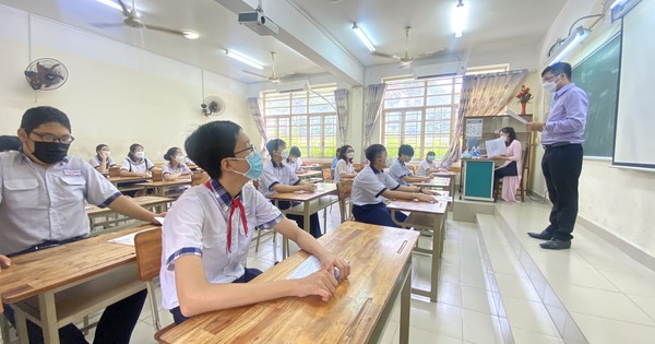 Khi trường học gặp phải những phụ huynh... khó đỡ