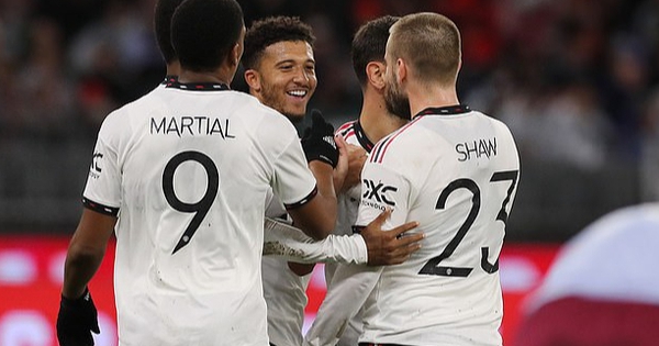 thumbnail - Mất điểm phút 93, Man United đứt mạch thắng trước Aston Villa
