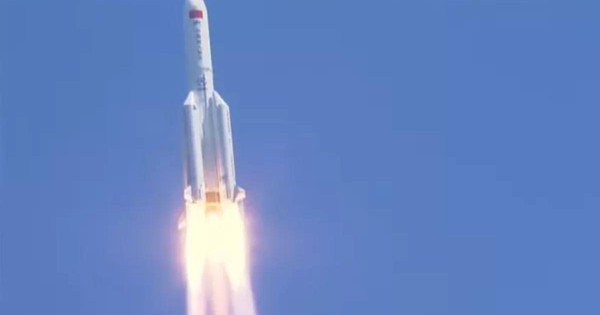 thumbnail - Thân tên lửa Trung Quốc 25 tấn có thể rơi ngược lại Trái Đất ngày 31-7