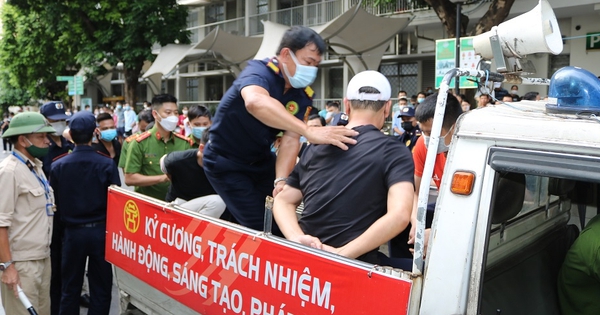 Tạm giữ hình sự đối tượng gây rối tại Bệnh viện Bạch Mai Tạm giữ hình sự đối tượng gây rối tại Bệnh viện Bạch Mai