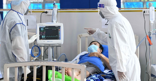 Dịch COVID-19 hôm nay: Số nhiễm giảm nhẹ, bệnh nhân nặng tăng