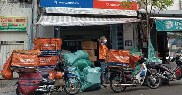 Quá tải giao hàng mùa Tết