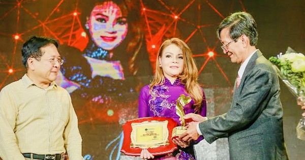 Hoa hậu Thanh Mai được vinh danh “Doanh nhân vì cộng đồng 2023"