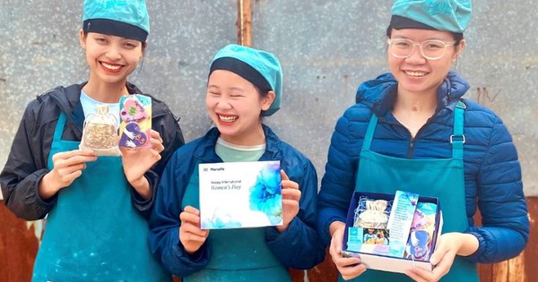 Manulife Việt Nam đồng hành cùng HopeBox tôn vinh ngày Quốc tế phụ nữ 8-3