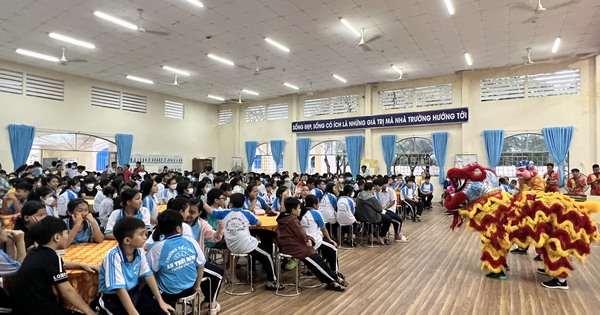 Trung thu vui của 1.000 trẻ em xã đảo An Thới Đông