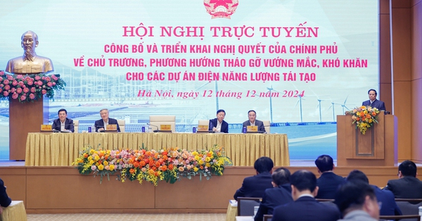 Thủ tướng họp