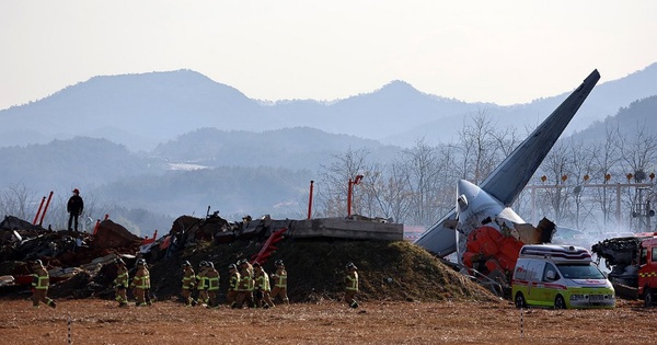 photo-1735477331780-