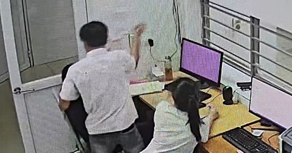 VIDEO: Người đàn ông xông vào phòng cấp cứu đe dọa, đòi hành hung nữ bác sĩ