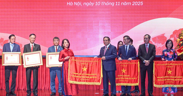 Ngoại giao phát huy vai trò tiên phong