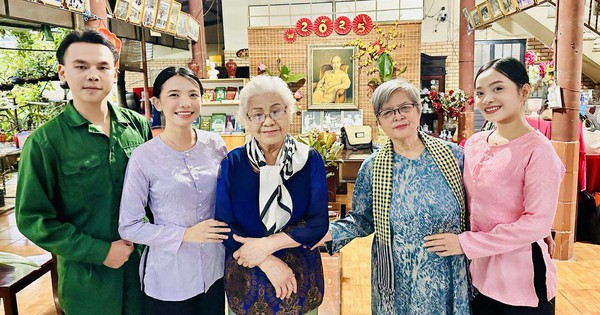 NSƯT Ca Lê Hồng, Phi Yến cùng VTV9 làm phim tài liệu "ký ức một thời hoa lửa"