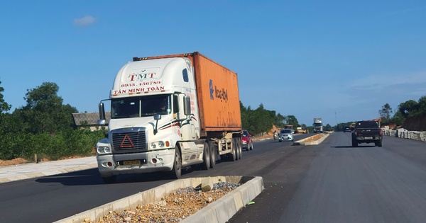 Phương tiện nào bị đề nghị cấm lưu thông trên đường Hùng Vương nối dài ở Quảng Trị?