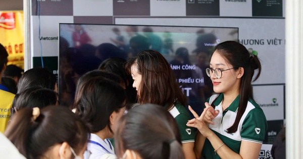 Lộ diện top 10 nơi làm việc tốt nhất- ngành ngân hàng 2025