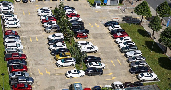 Đà Nẵng thanh lý 5 ô tô công, giá 15 triệu đồng/chiếc