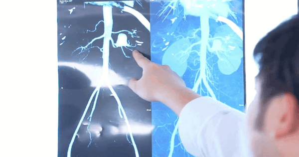 Hai bác sĩ cùng tên và ca mổ lịch sử