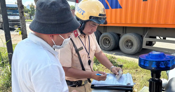 Ngày đầu ra quân xử lý vi phạm trên đường Mỹ Phước - Tân Vạn