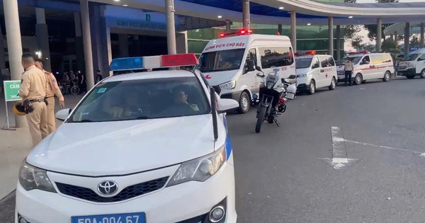 CSGT hộ tống 5 bộ phận tạng của nam thanh niên đi cứu người