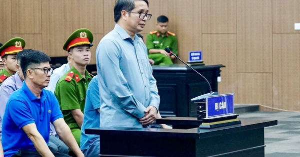 Rút đơn kháng cáo, cựu Phó Chủ nhiệm Văn phòng Quốc hội Phạm Thái Hà vẫn được giảm 9 tháng tù